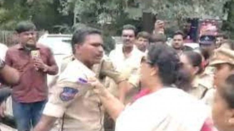 कांग्रेसी महिला नेता ने बीच सड़क पर पकड़ लिया पुलिसवाले का गिरेबान, वीडियों हो रहा वायरल...