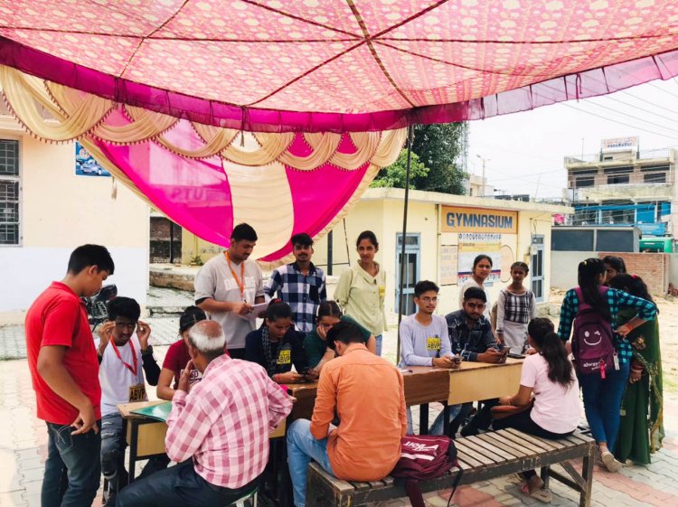 अखिल भारतीय विद्यार्थी परिषद इकाई ऊना द्वारा एडमिशन में आ रही समस्याओं हेतु पीजी कॉलेज ऊना में लगाया मार्गदर्शन केंद्र