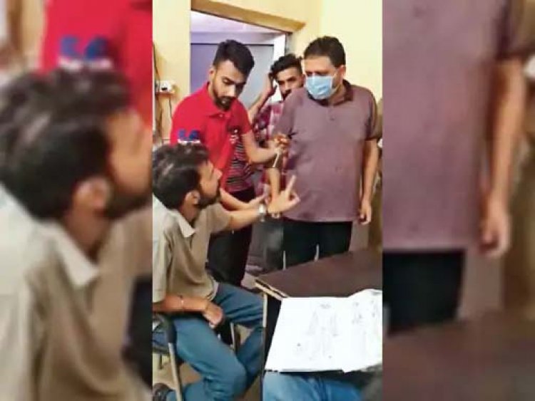 पंजाबः नशे की हालत में थाने पुलिस मुलाजिमों से भिड़ा युवक, कार को मारी टक्कर