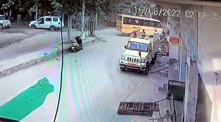 पंजाबः बच्चों से भरी स्कूल बस पर बाइक सवारों ने तेजधार हथियारों से किया हमला, ड्राइवर घायल