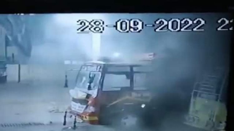 उधमपुर में पेट्रोल पंप पर खड़ी यात्री बस में हुआ विस्फोट, 2 घायल, धमाके का CCTV फुटेज आया सामने