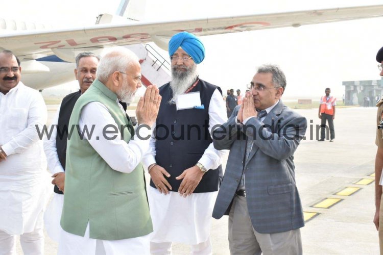 जालंधरः आदमपुर एयरपोर्ट पर पहुंचे पीएम नरेंद्र मोदी, देखें तस्वीरें