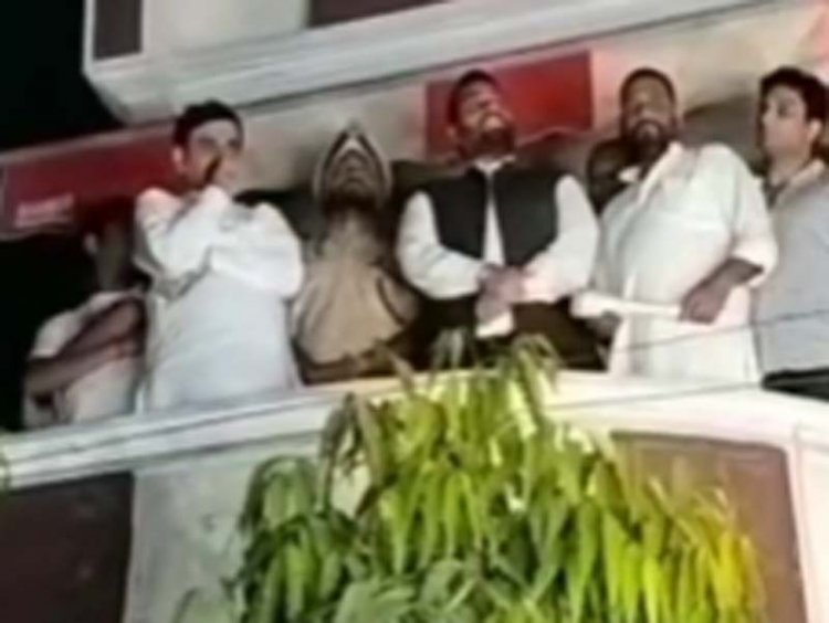 Punjab: हिंदू नेता सुधीर सूरी की हत्या के बाद प्रशासन से मिला परिवार, देखें विडियो 