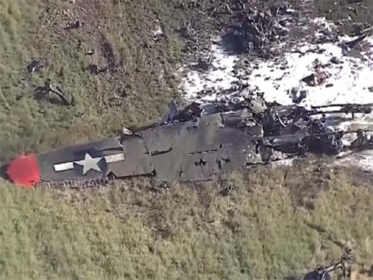 हवा में टकराए दो विमान, हादसे में 6 की मौत, देखें खौफनाक वीडियो