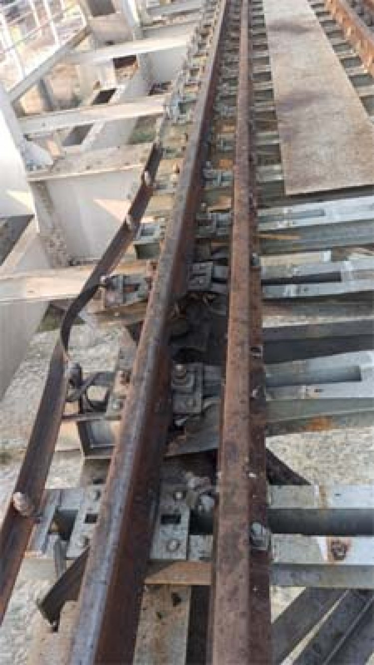 रेलवे ट्रैक उड़ाने की साजिश: डेटोनेटर से पुल पर हुआ ब्लास्ट 
