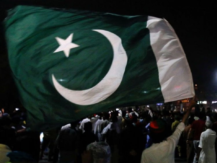 संकट से जूझ रहा पाकिस्तान इस 'जुगाड़' से चुकाएगा कर्ज