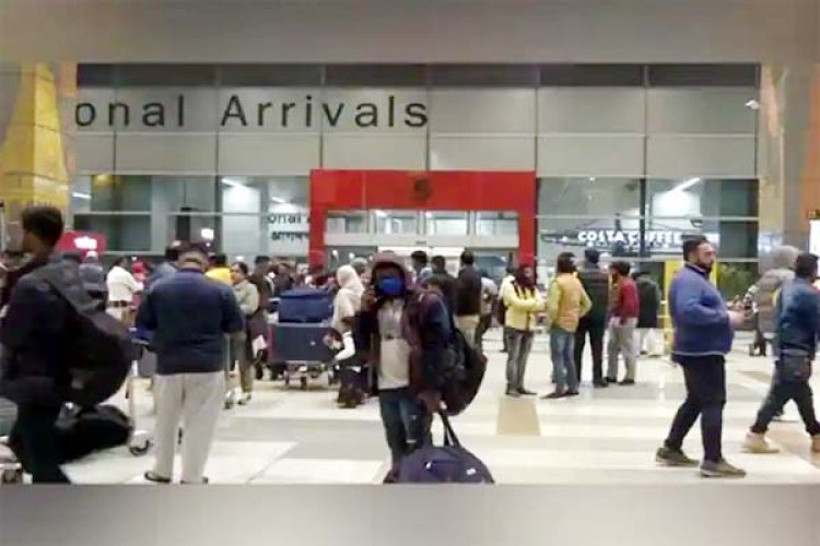 बैकफुट पर आई सरकारः एयरपोर्ट पर टीचर्स की कोरोना ड्यूटी का आदेश लिया वापिस