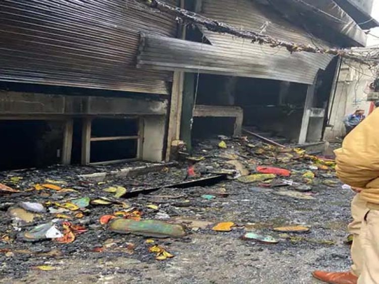 पंजाबः कपड़े की दुकान में लगी भीषण आग, सामान हुआ जलकर राख