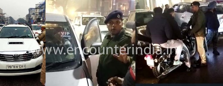 जालंधरः पुलिस प्रशासन ने अपने कर्मियों और आम जनता पर की कार्रवाई, देखें वीडियो