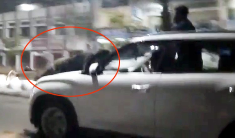 पंजाबः सड़क पर युवकों का हुंडदंग, देखें कार के बोनट पर जानलेवा सफर, वीडियो वायरल