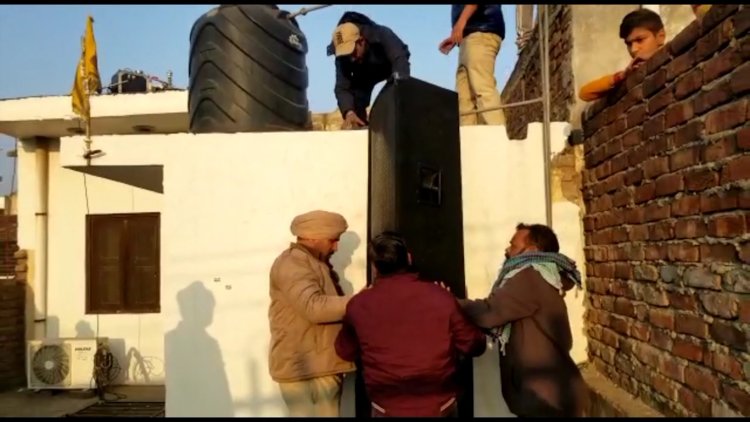 जालंधर: बसंत पंचमी पर हुल्लड़बाजों के खिलाफ पुलिस की कार्रवाई, देखें वीडियो