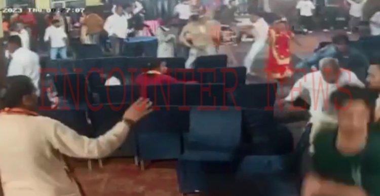 पंजाबः शादी समारोह में जमकर चली कुर्सियां, मची भगदड़, देखें वीडियो
