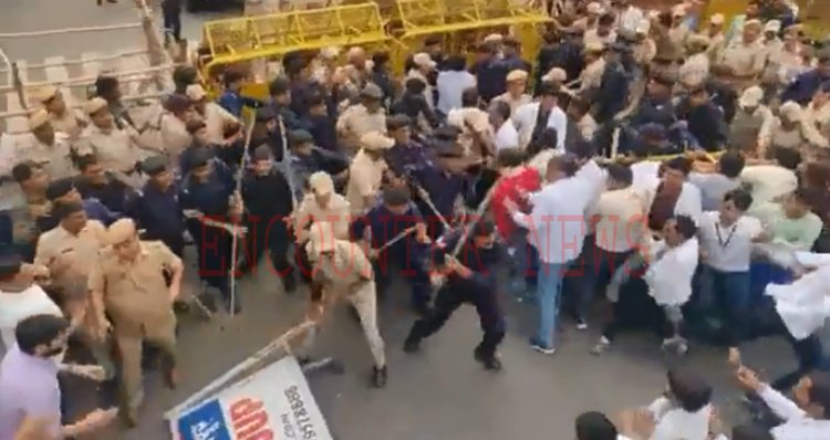 चिकित्सकों और पुलिसकर्मियों में झड़प दौरान लाठीचार्ज, फटे कपड़े, देखें वीडियो