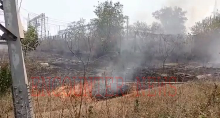 पंजाबः दशमेश नगर के बिजली दफ्तर के पास लगी आग, देखें वीडियो