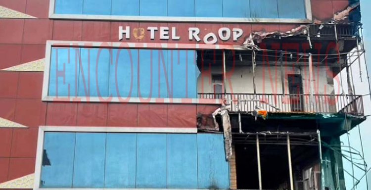 होटल पर आसमानी बिजली गिरने से हुआ भारी नुकसान