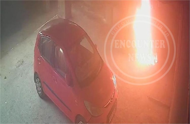 जालंधरः PPR मार्किट में खड़े वाहनों को व्यक्ति ने लगाई आग, देखें CCTV
