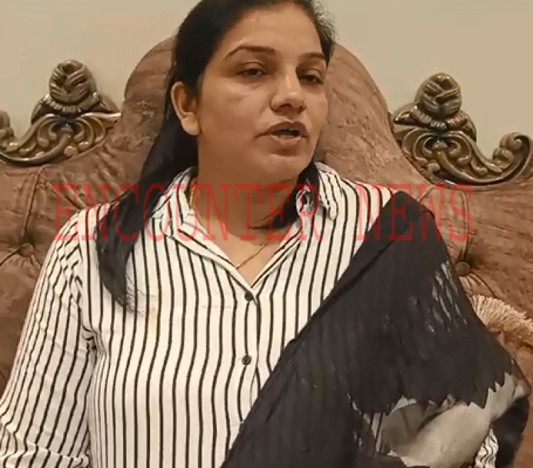 जालंधरः SHO नवदीप सिंह की पत्नी सुखविंदर कौर का आया बड़ा बयान, लगाए गंभीर आरोप, देखें वीडियो