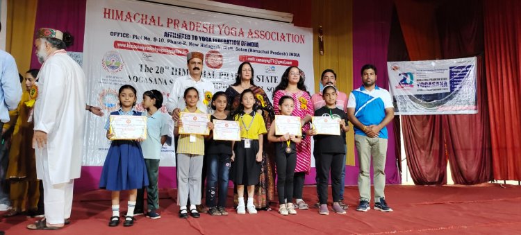 सोनिया गुप्ता और जशोदा देवी ने राज्य स्तरीय योगासन प्रतियोगिता में झटका दूसरा स्थान