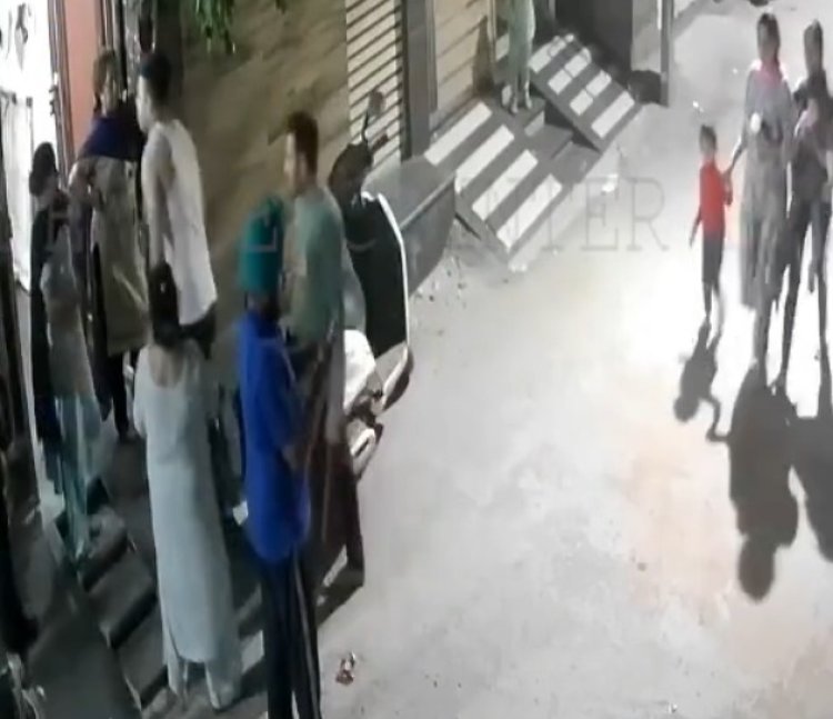 पंजाब :  भाई-बहन पर पड़ोसियों ने किया हमला, देखें  CCTV
