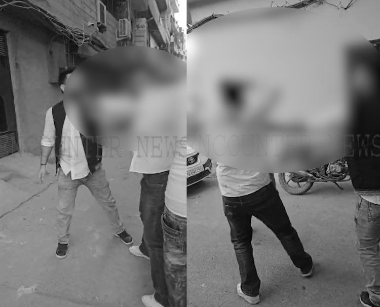 पंजाबः श्मशान घाट के सामने गैंगस्टर ने युवक से की मारपीट, देखें वीडियो