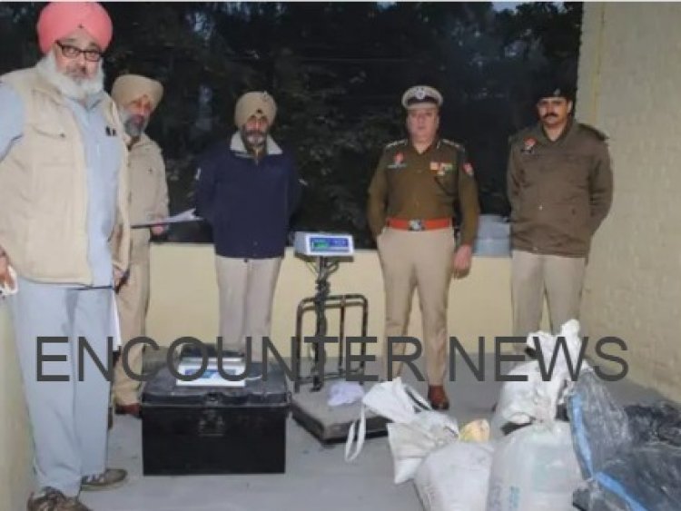 पंजाब : पुलिस ने 22 क्विंटल डोडा-पोस्त सहित ट्रक किया बरामद