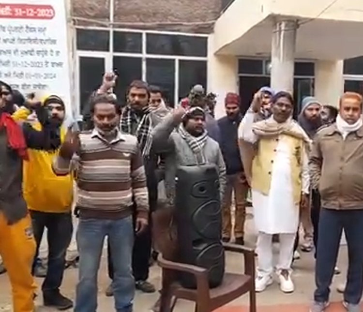 पंजाब : नगर काउंसिल के सफाई सेवकों ने की बेमियादी हड़ताल शुरू, देखें वीडियो