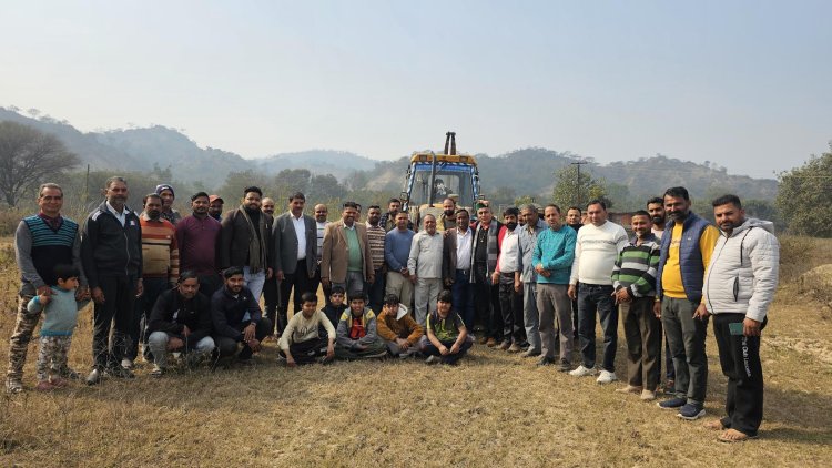बददी के निकट शीतलपुर में ग्रामीणों ने किया गोशाला का आगाज 