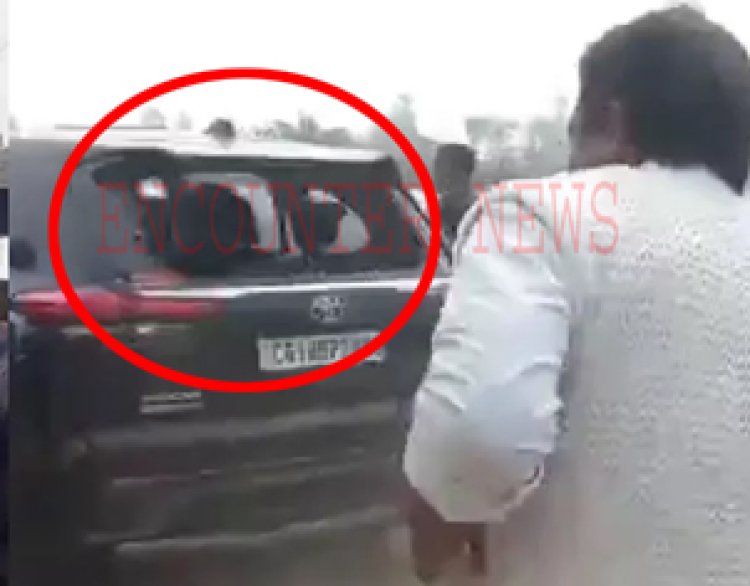 कांग्रेस नेता राहुल गांधी की गाड़ी पर पत्थर से हुआ हमला,  टूटा शीशा, देखें वीडियो