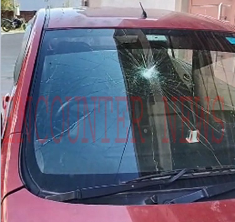 जालंधरः हमलावारों ने तोड़ी पुलिस मुलाजिम की गाड़ी, देखें Live