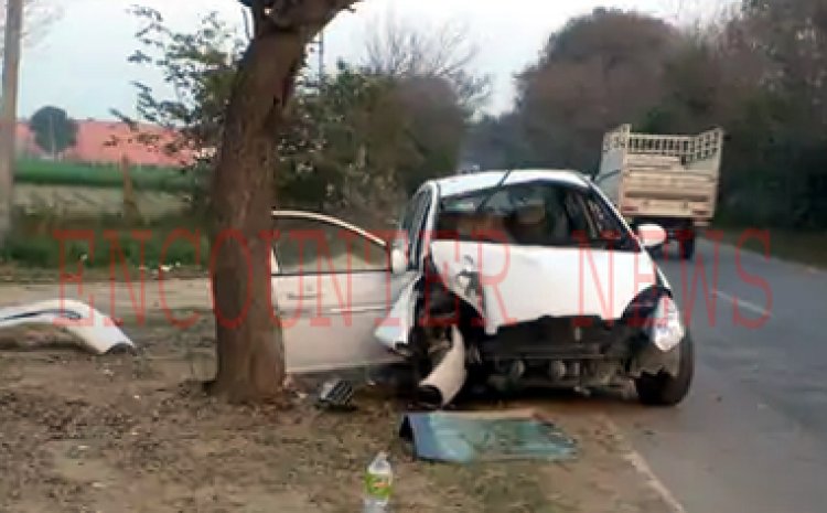 पंजाबः तेज रफ्तार कार की पेड़ से टक्कर, एक की मौ+त, 4 घायल