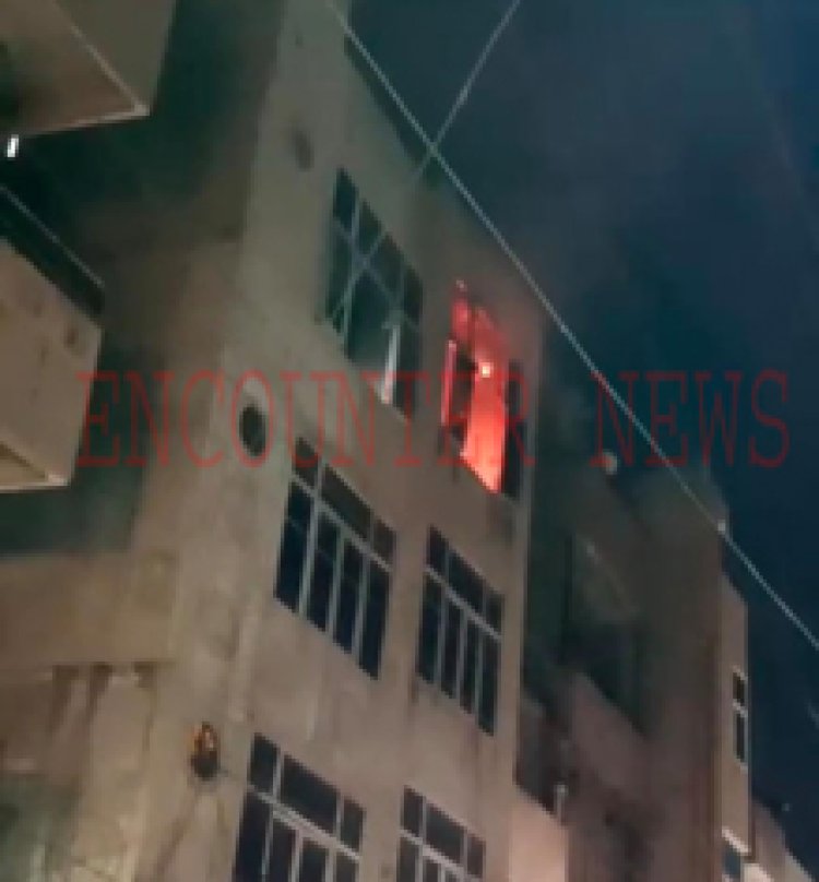 पंजाबः 4 मंजिला धागे के गोदाम में लगी भीषण आग, देखें वीडियो