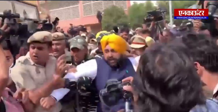 एक बार फिर शिक्षा मंत्री Harjot Singh Bains को पुलिस ने लिया हिरासत में, देखें वीडियो