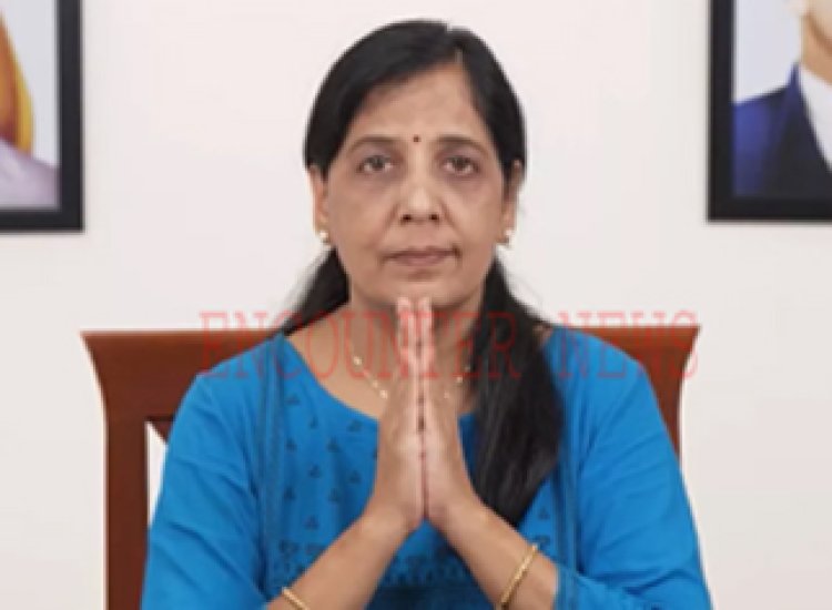 WhatsApp नंबर जारी कर पत्नी सुनीता ने लॉन्च किया 'केजरीवाल को आशीर्वाद' अभियान, देखें वीडियो