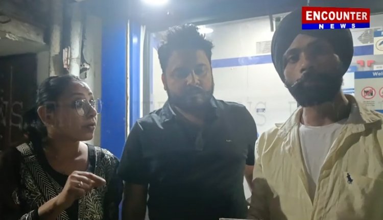 पंजाब: HDFC बैंक के ATM में फंसे पैसे, लोग हुए परेशान, देखे वीडियो