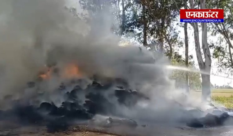 पंजाब: पराली से भरी ट्रॉली में लगी आग, मची अफरा-तफरी, देखे वीडियो 