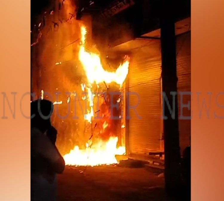 पंजाबः मेन बाजार में दुकान में लगी भयानक आग, मचा हड़कंप, देखें वीडियो
