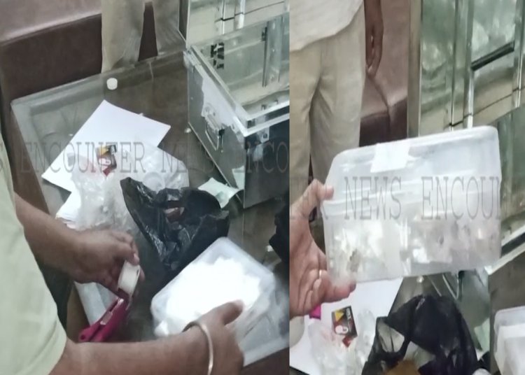जालंधरः पुलिस और GST मोबाइल विंग ने गाड़ी से 1 किलों सोना किया बरामद, देखें वीडियो