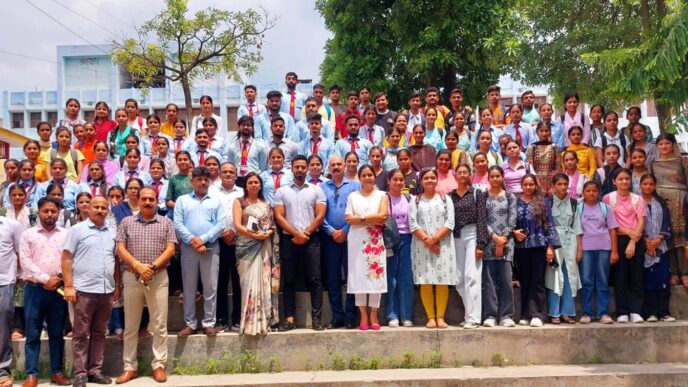 डीसी जतिन लाल ने युवाओं को दिए आईएएस बनने के टिप्स