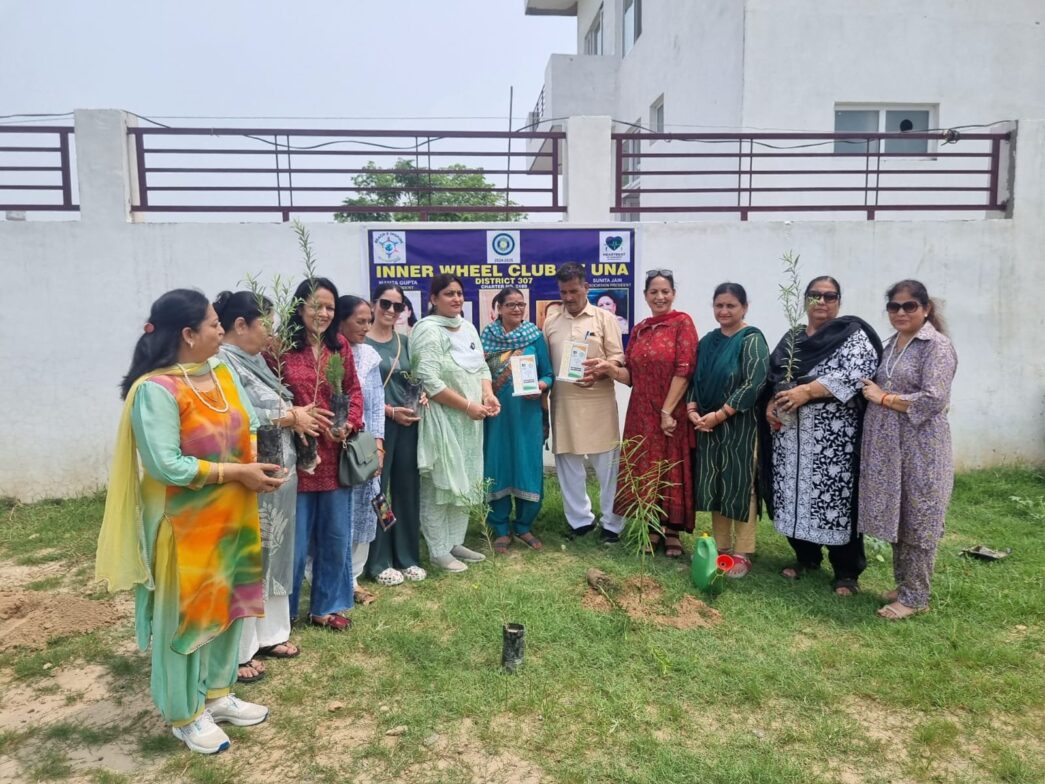 इन्नरव्हील क्लब ऊना द्वारा किया पौधारोपण