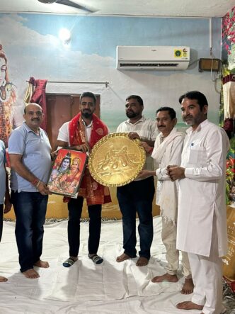 उपायुक्त जतिन लाल ने बनौडे़ महादेव ऊना में नवाया शीश