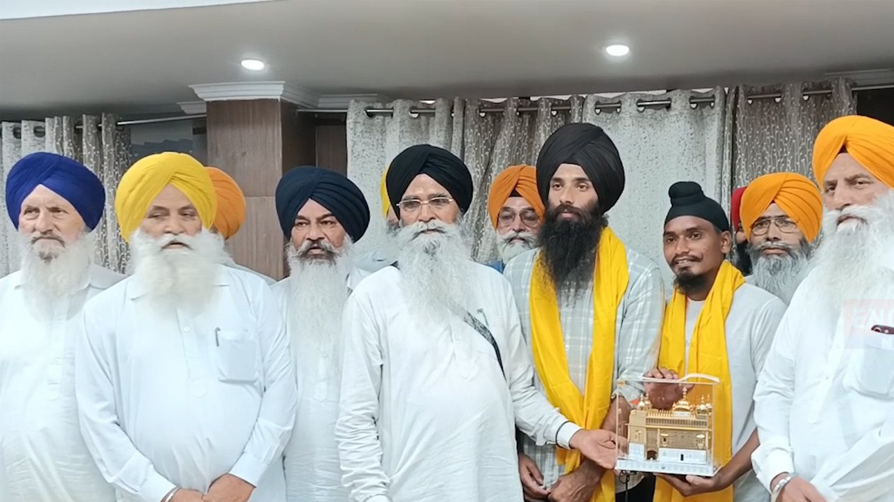 Punjab News: SGPC ने भारतीय हॉकी टीम के जनमनप्रीत सिंह और हरियाणा के खिलाड़ी को किया सम्मानित, देखें वीडियो