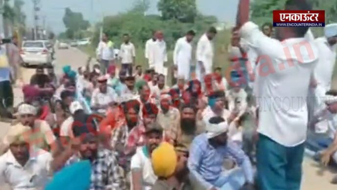 Punjab : ठेका मुलाजिमों ने प्रशासन के खिलाफ किया धरना प्रदर्शन, देखें वीडियो