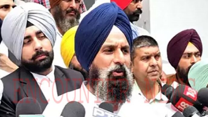 Punjab News: बिक्रम मजीठिया को सीएम मान के OSD ने जारी किया लीगल नोटिस