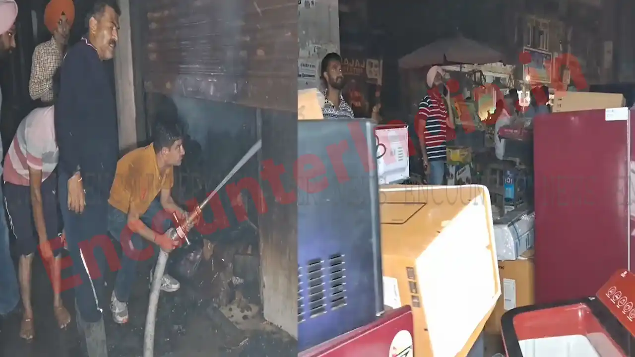 Punjab News: Electronics की दुकान में आग से लाखों का सामान जला, देखें वीडियो