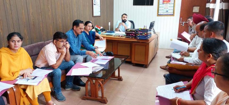 बाल संरक्षण विषय पर फील्ड-मशीनरी दर्शाए संवेदनशीलता : एडीसी