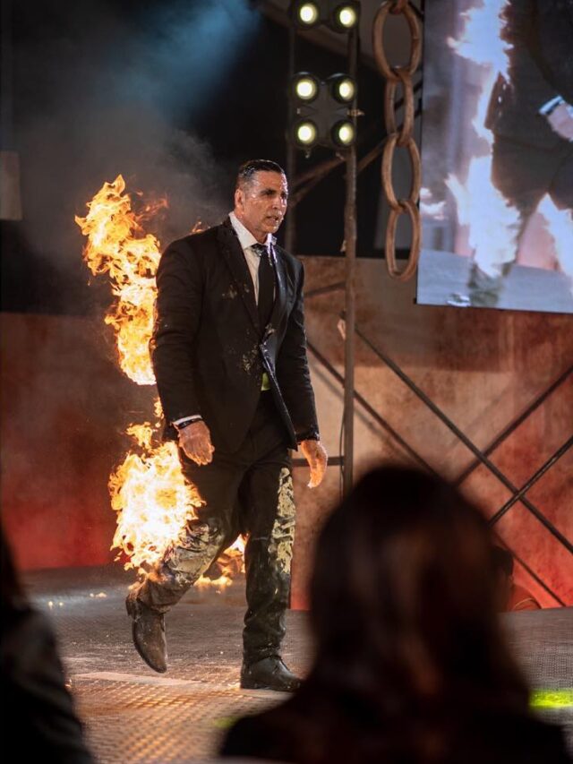 अक्षय कुमार ने खुद को लगाई आग, पत्नी बोली- भगवान मेरी मदद करें!