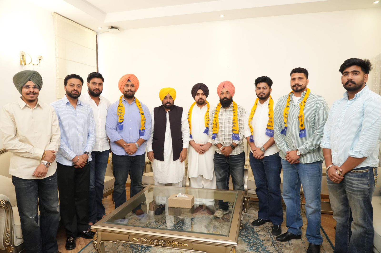  कुश्ती की दुनियां में प्रसिद्ध खिलाड़ी ‘जस्सा पट्टी’ साथियों सहित आप पार्टा में शामिल