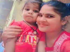 मृतक युवती और उसका बच्चा।