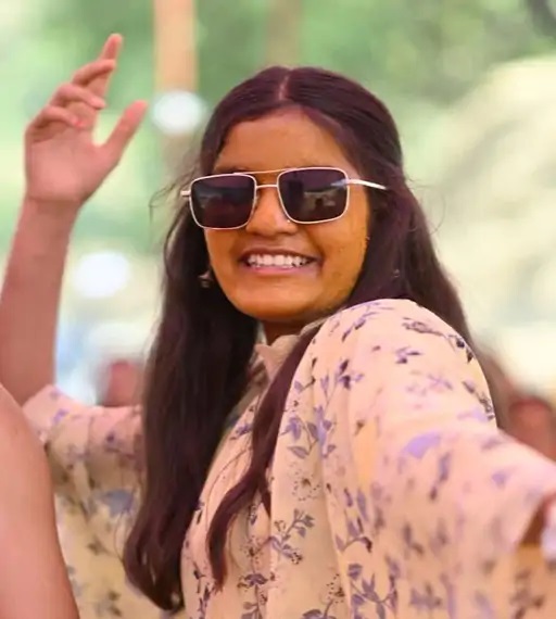 मृतक देविका की फाइल फोटो