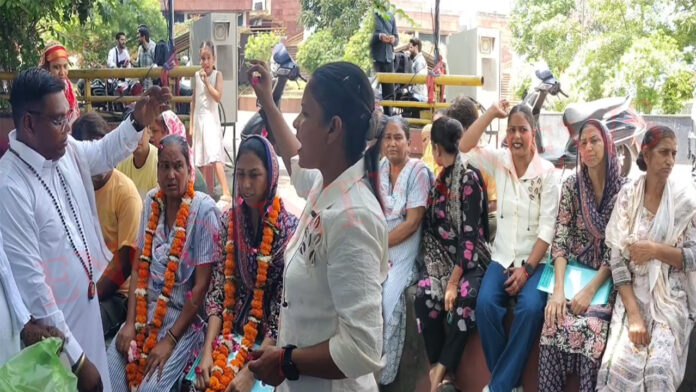 Punjab News: 2 महिलाओं ने शुरू की भूख हड़ताल, पुल पर दलित संगठनों का धरना, देखें वीडियो